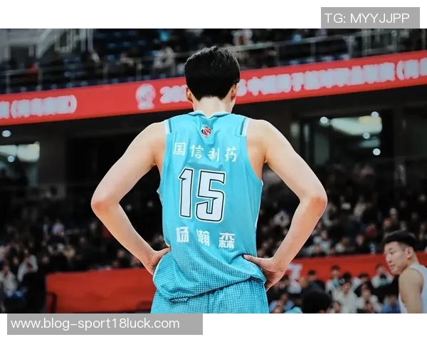 徐长锁慧眼识珠引杨瀚森入青岛开启篮球新篇章